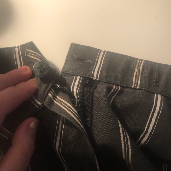 Funky striped flared capris - Picture 6 of 7